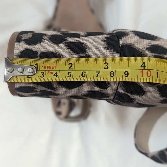 Old Navy 3.5inch heeled sandals - Picture 4 of 4